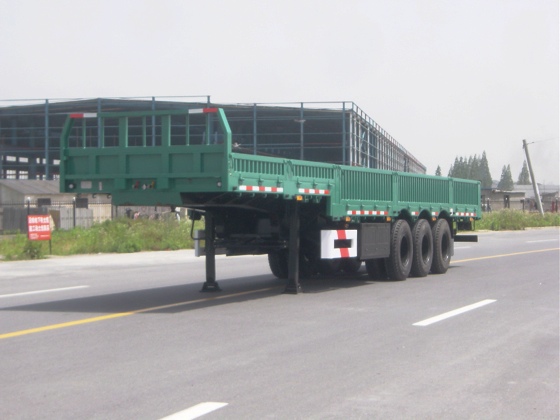 2-2 Tri-axle Rail (Platform) car green.JPG